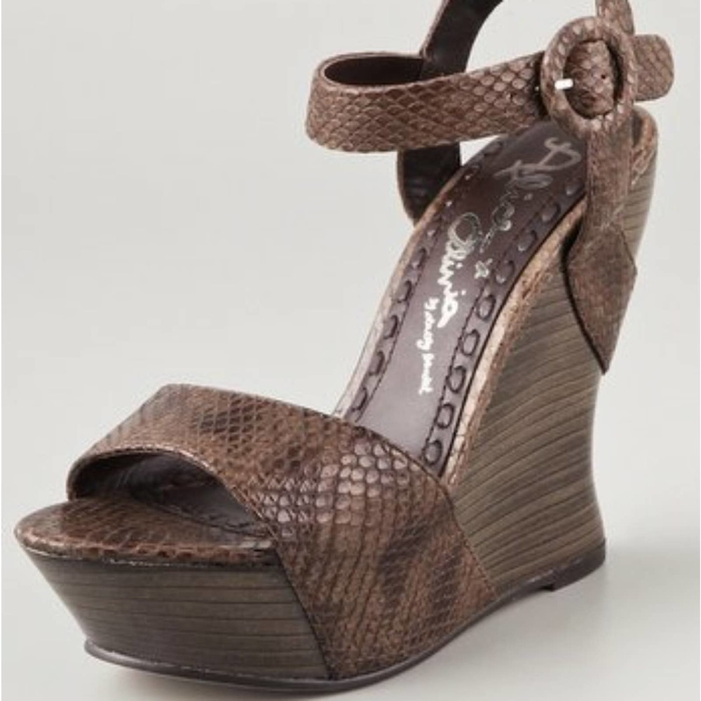 Alice + Olivia Stacy Bennett Joyce Snake Wedges